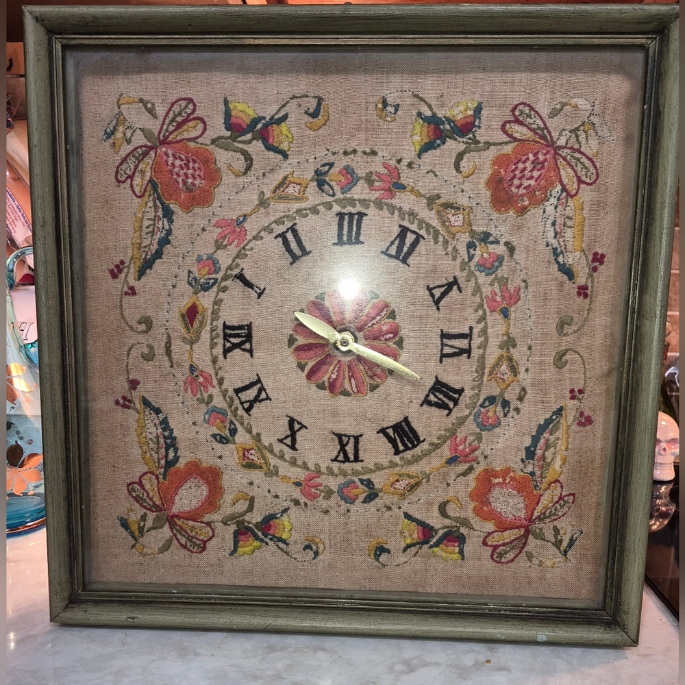 Vintage Embroidery Shadow Box Wall Clock, 60s, 70s - Picture 2 of 6